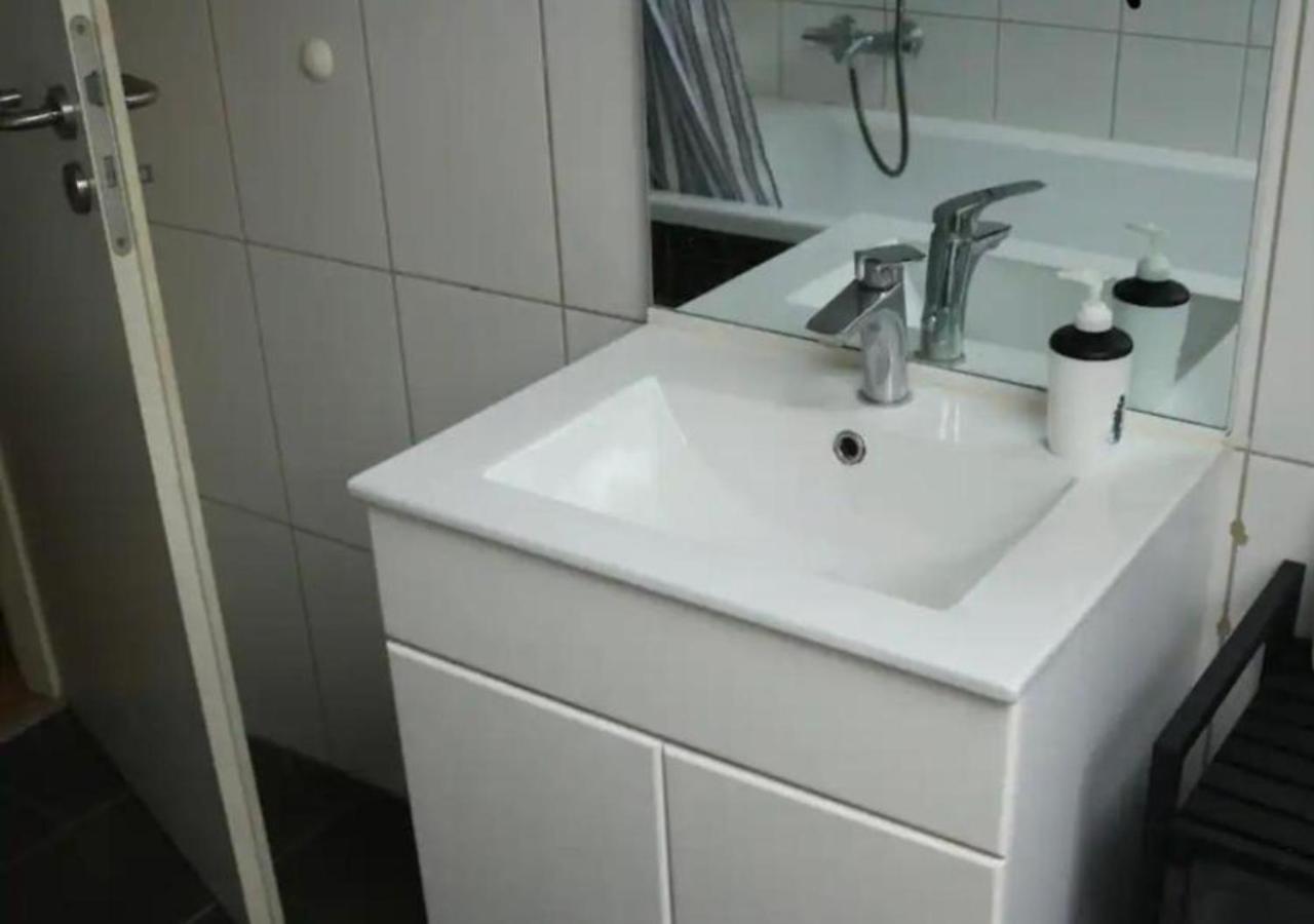 Le Wolf - 1 Chambre Privee Dans Un Appartement - 5Mn Tram Du Centre Ville - 15Mn Tram Gare Tgv Mulhouse - Wifi - Parking Bagian luar foto